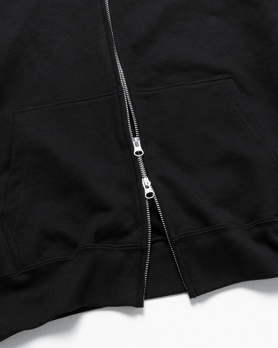 SCRIPT ZIP HOODIE