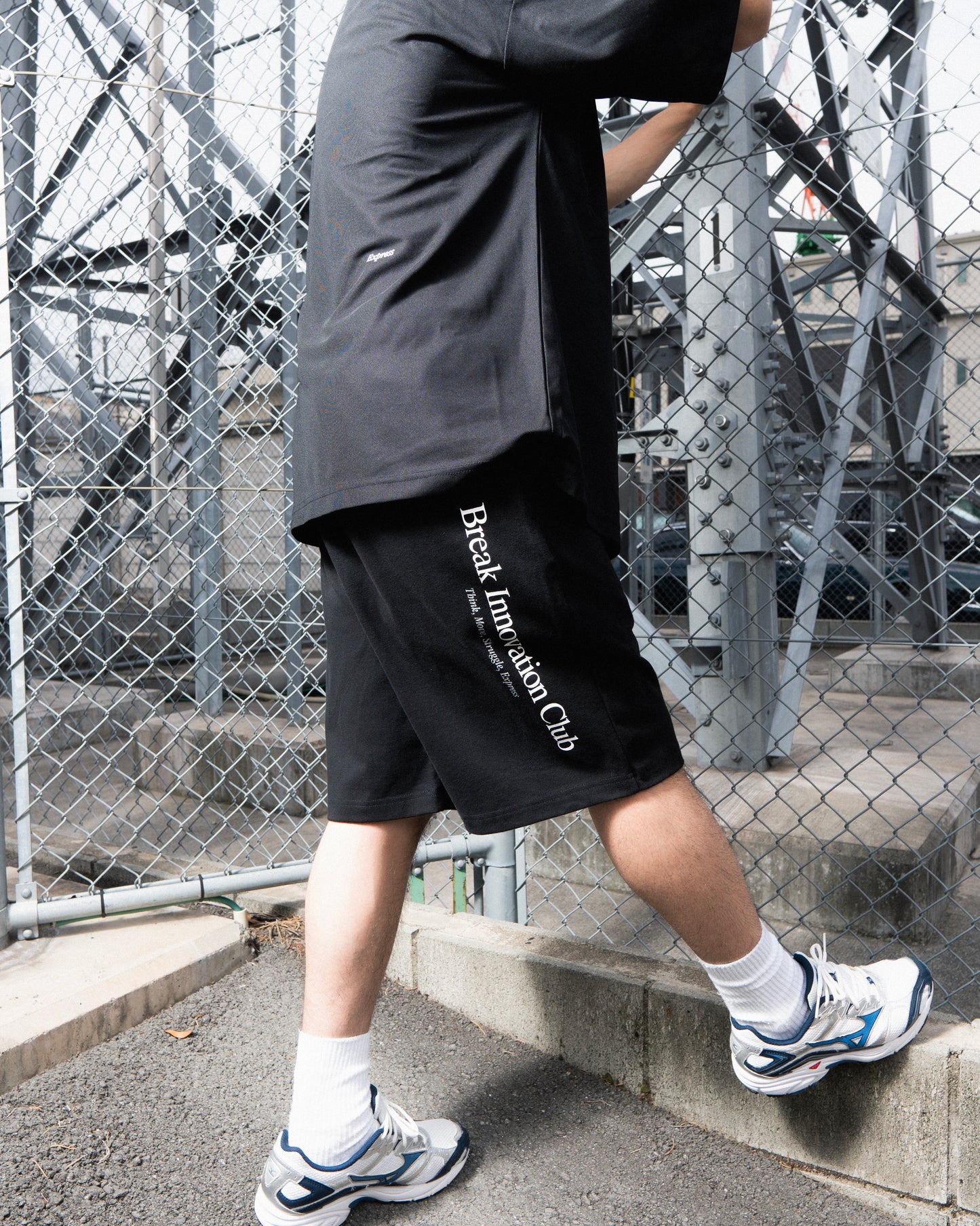 BREAK INNOVATION CLUB SWEAT SHORTS