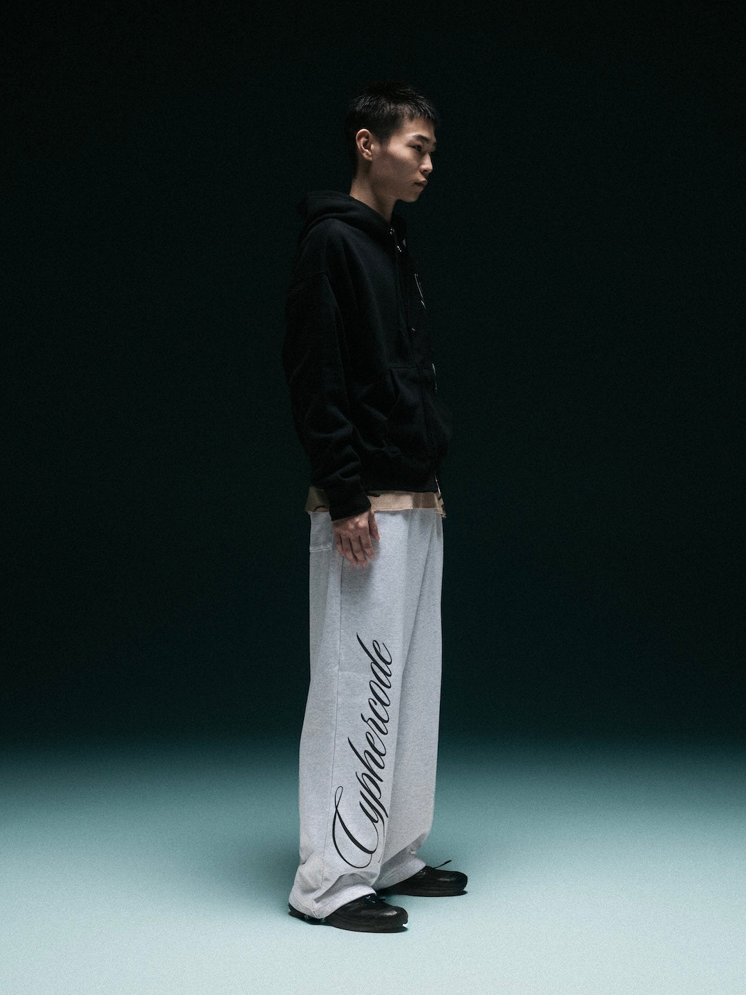 SCRIPT BAGGY SWEAT PANTS