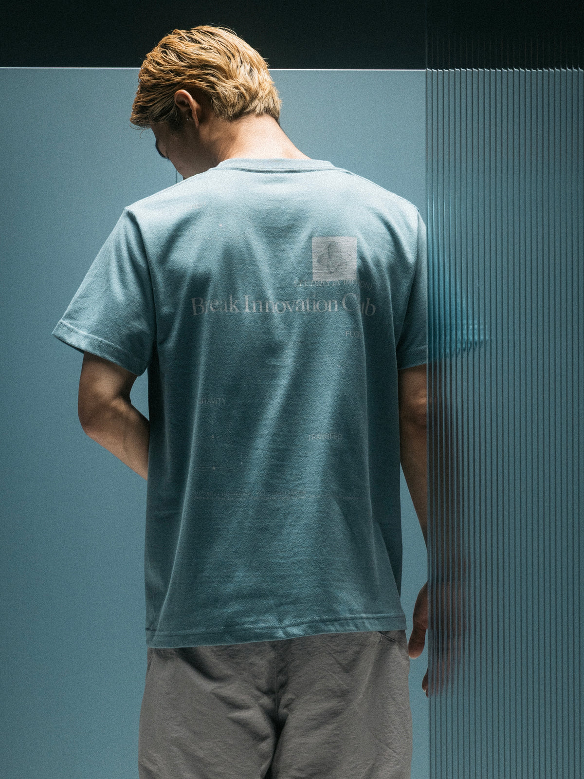 TRANSITION TEE