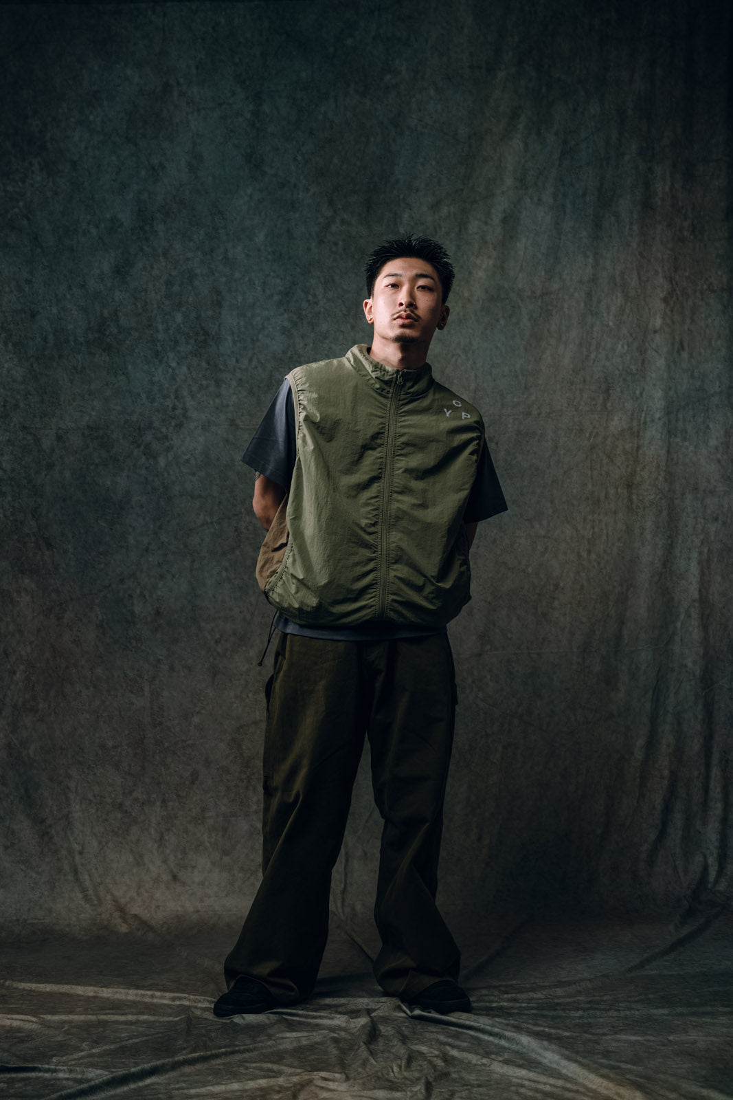 TRIANGLE NYLON VEST