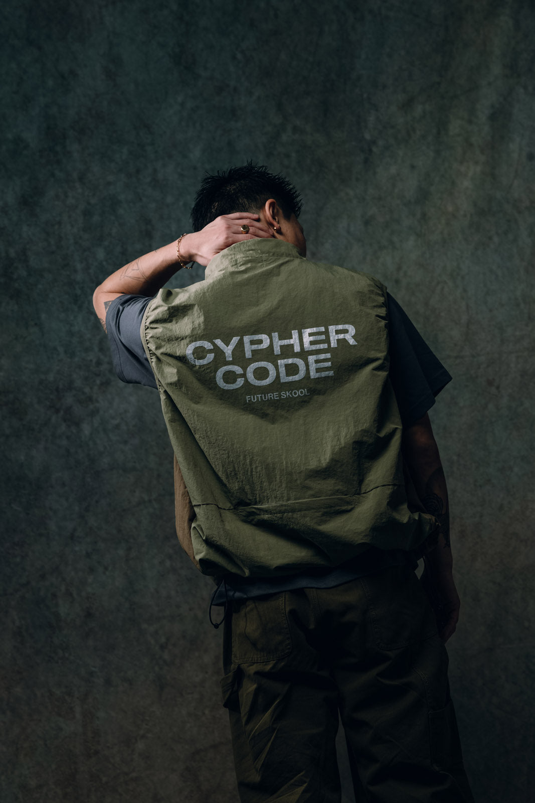 TRIANGLE NYLON VEST