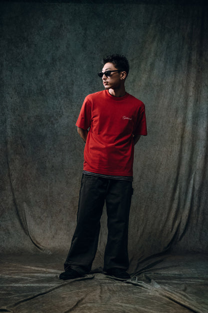 WIDE SCRIPT TEE