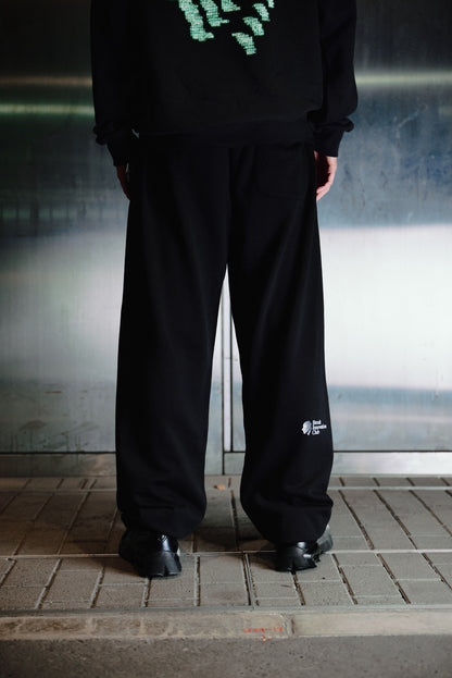 BREAK INNOVATION CODE SWEAT PANTS