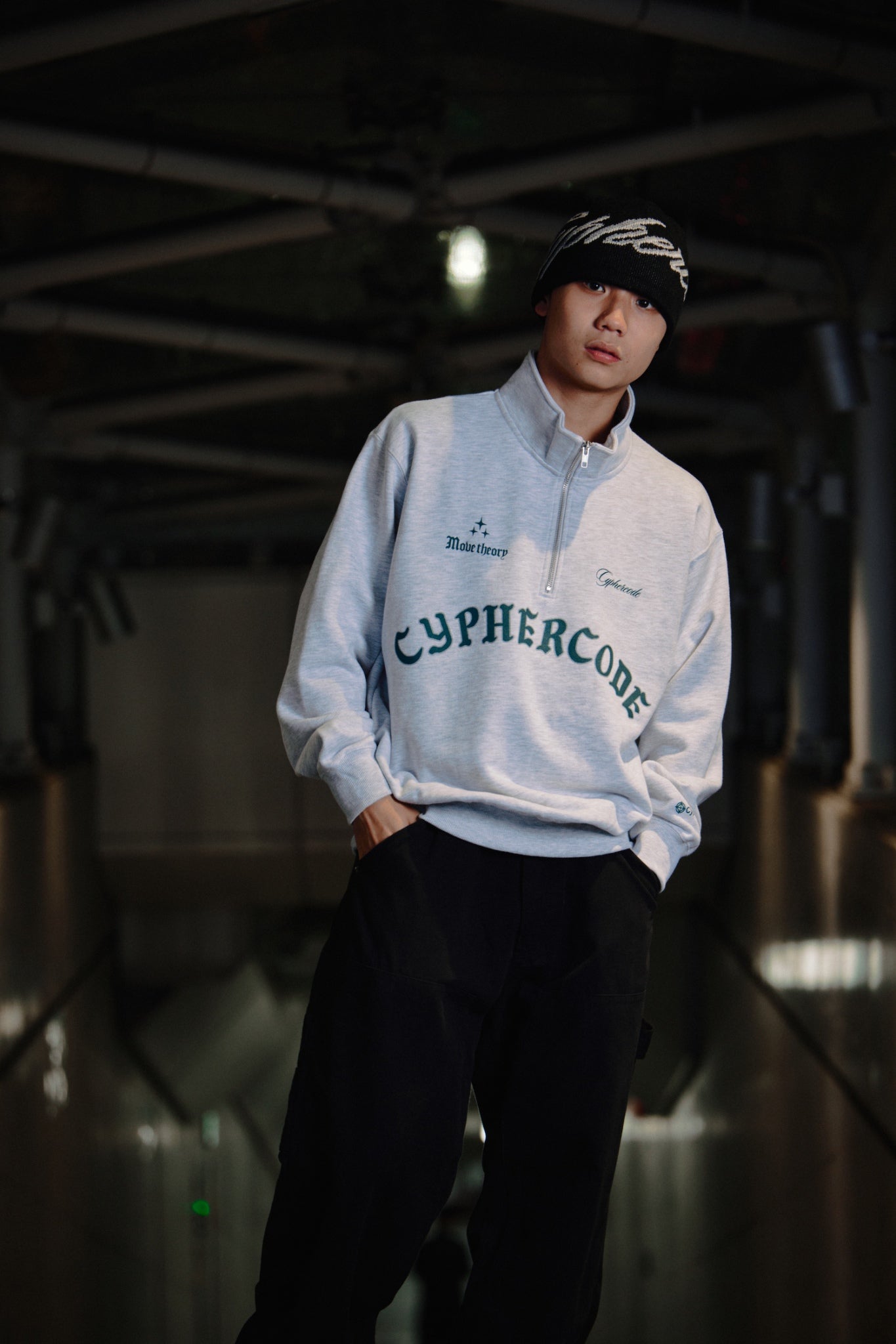 ARCH LOGO HALF ZIP SWEAT