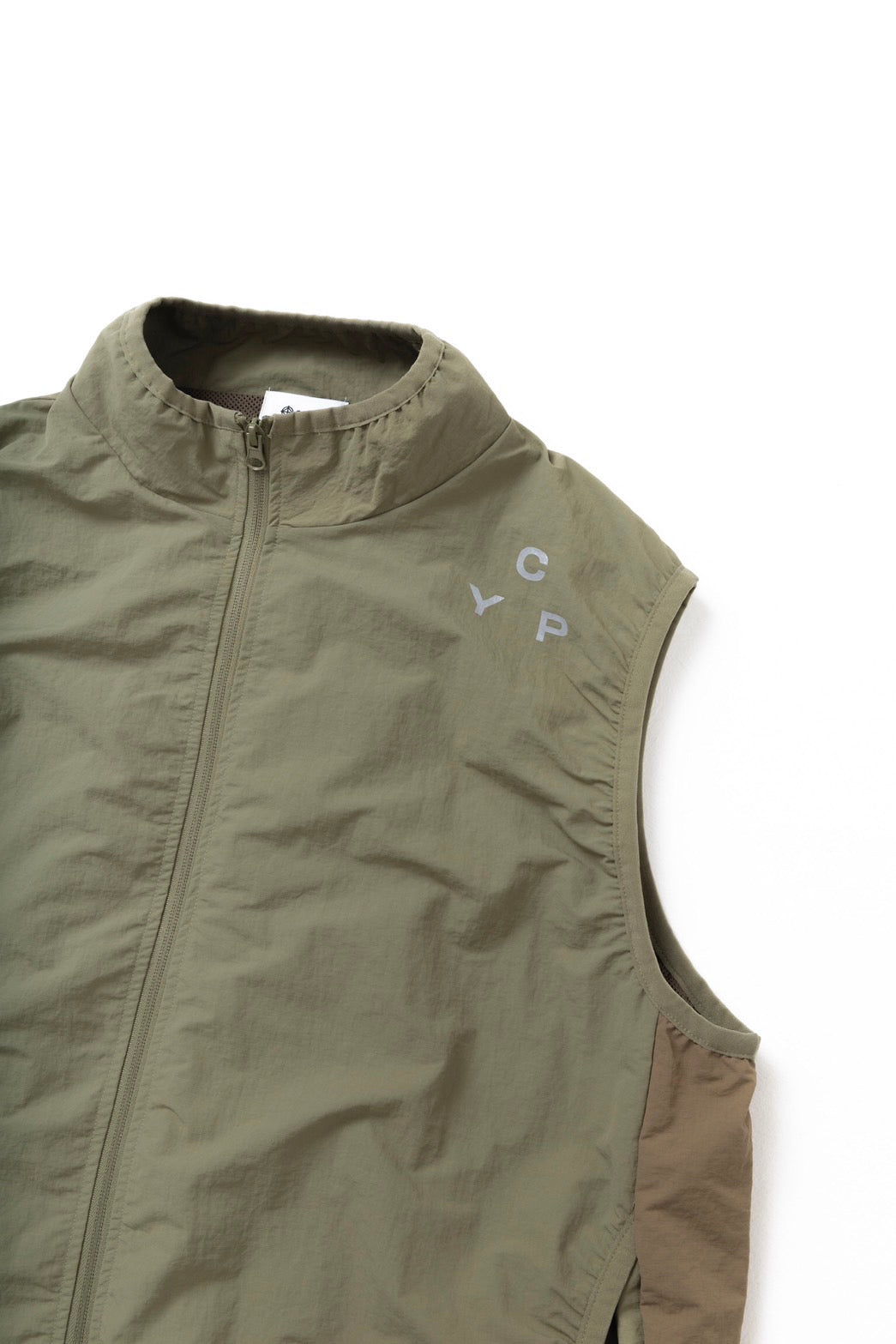 TRIANGLE NYLON VEST