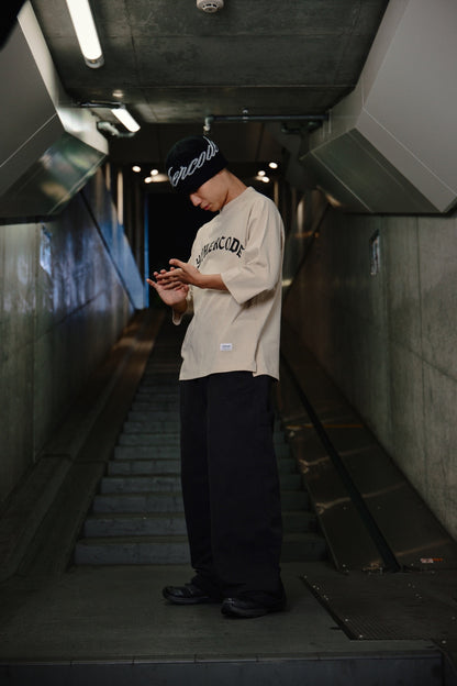 ARCH LOGO ELBOW SLEEVE TEE