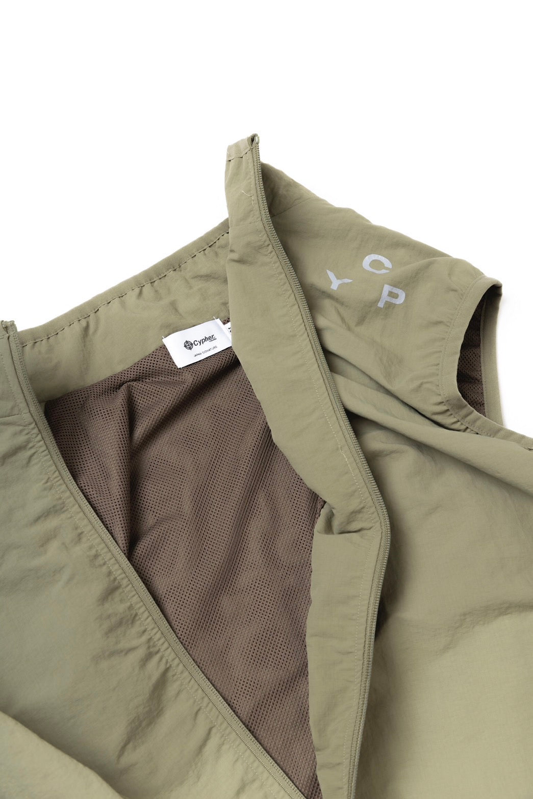 TRIANGLE NYLON VEST