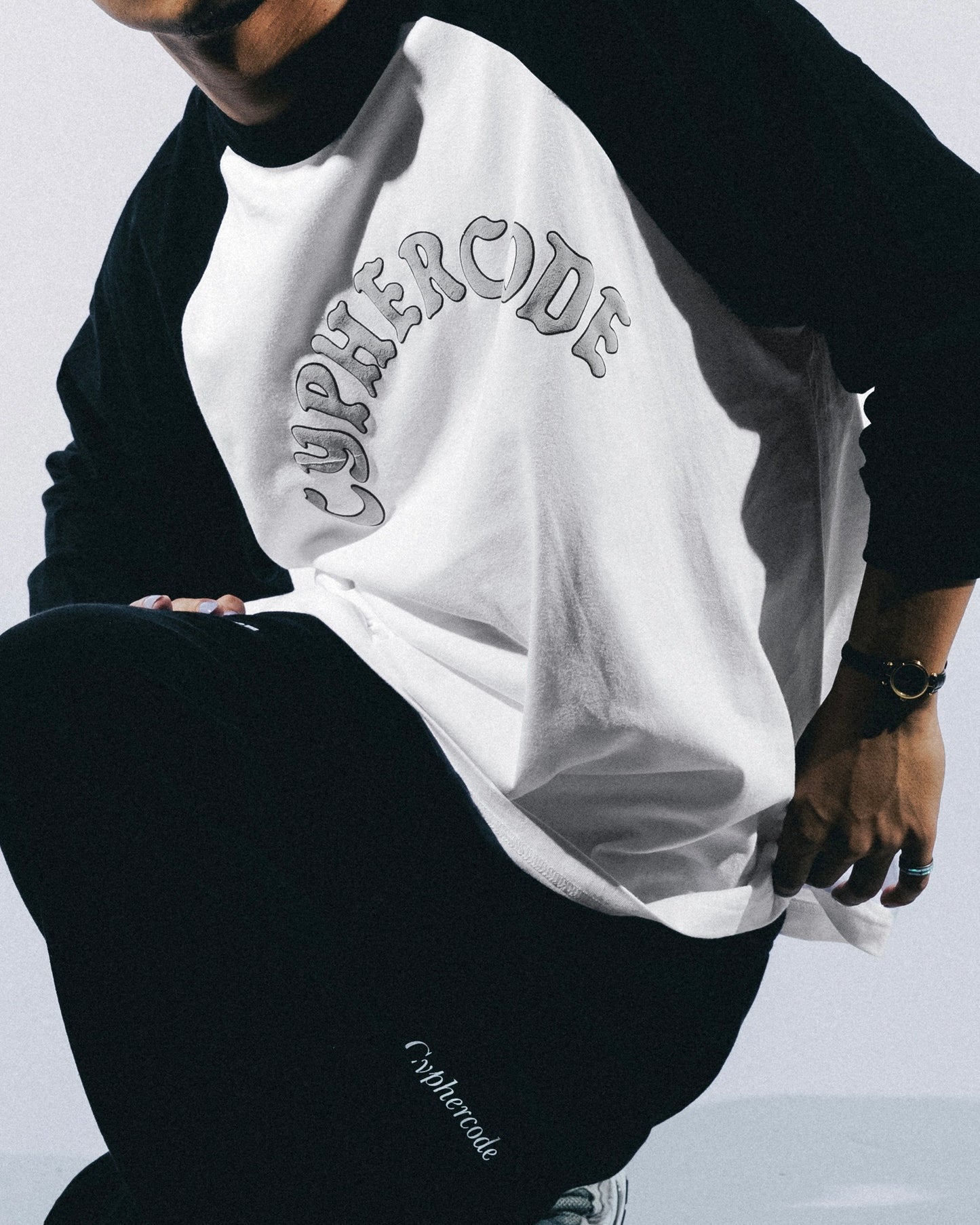 OLD ENGLISH RAGULAN L/S TEE