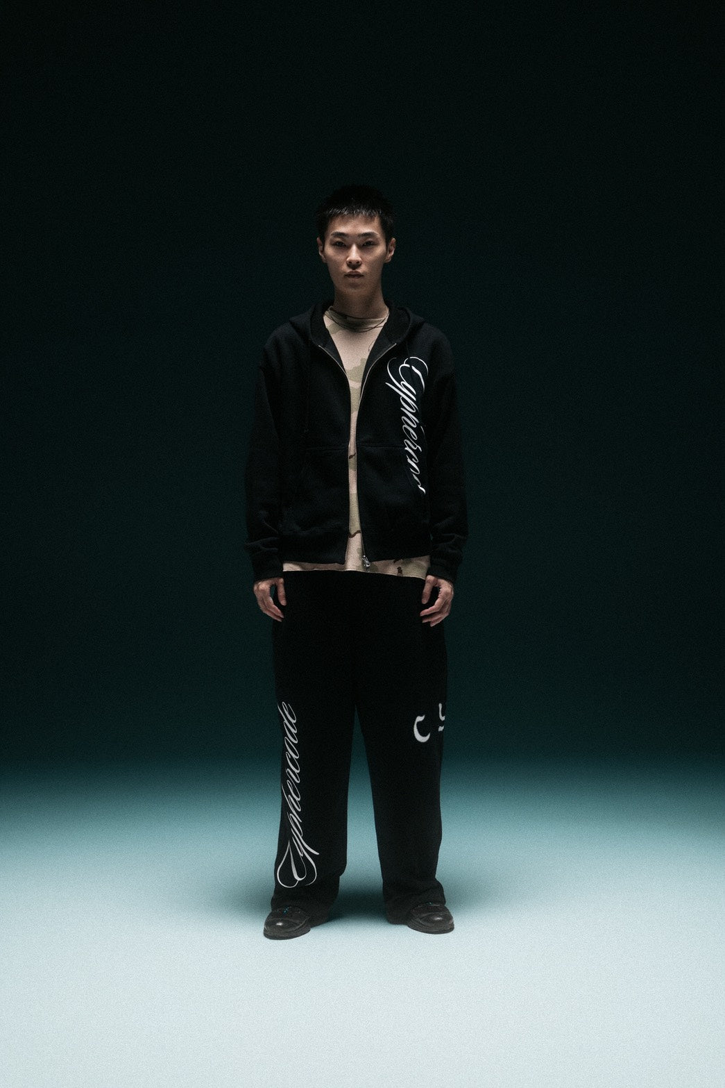 SCRIPT ZIP HOODIE